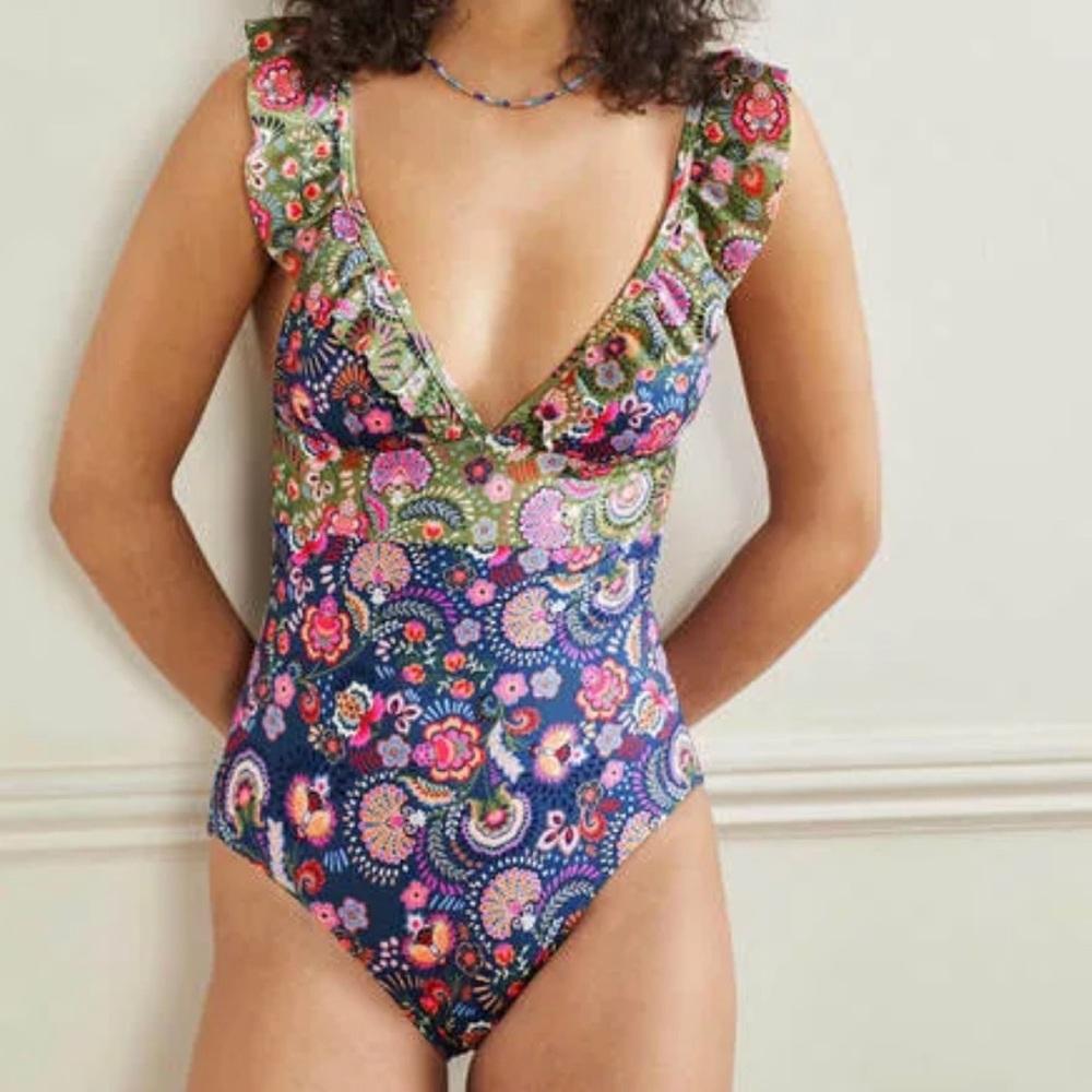 NWT Boden Palermo Ruffle Swimsuit, size US 6